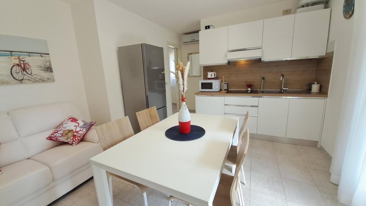 Villa Barbara Fra I Pini Lignano Sabbiadoro Kültér fotó