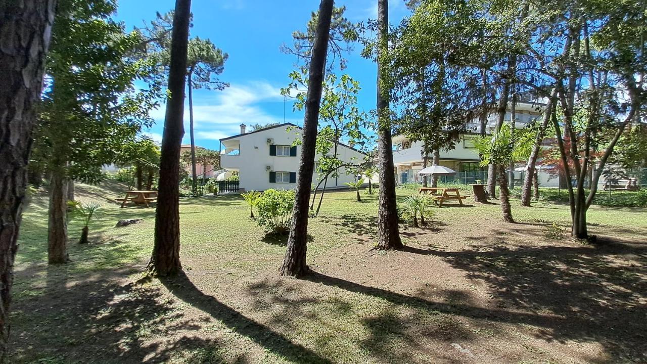 Villa Barbara Fra I Pini Lignano Sabbiadoro Kültér fotó